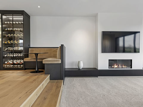 Seat & Fireplace Mouat